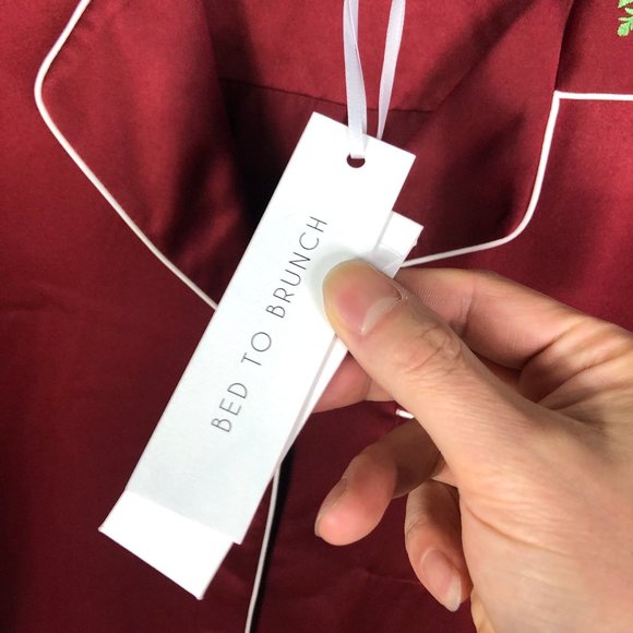 BED TO BRUNCH Satin Embroidered Rose Sleep Shirt Dress Size Small - Picture 5 of 10